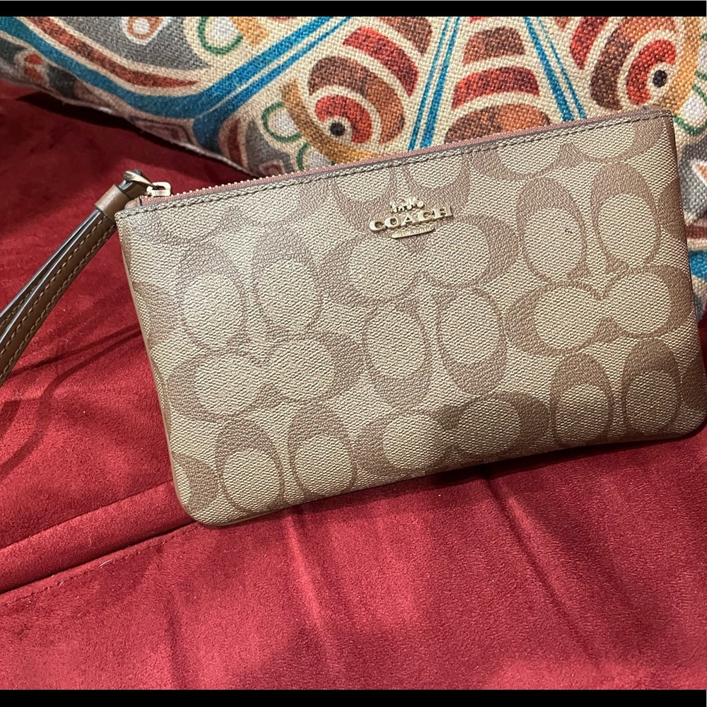 Designer Coach Wristlet - Brown/Tan Signature print medium size